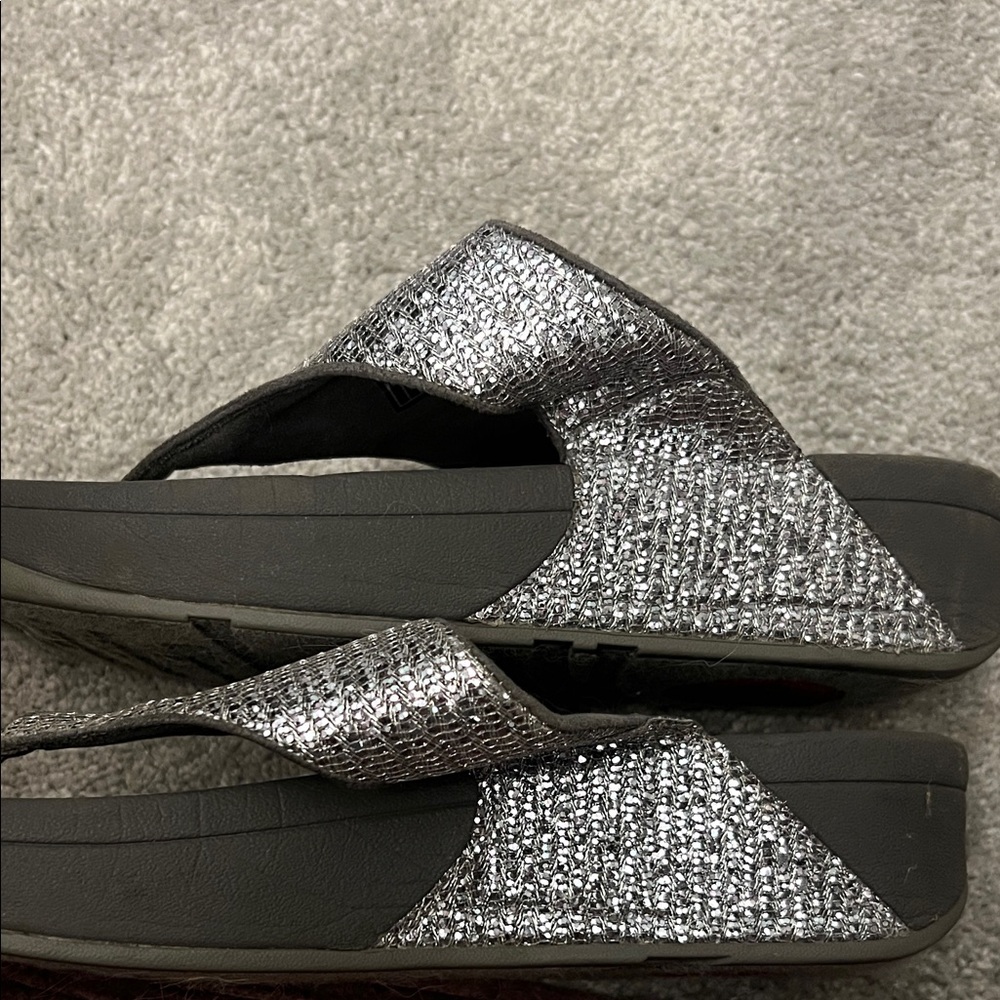 FitFlop Women's Shimmering Silver Sandals - Picture 4 of 4